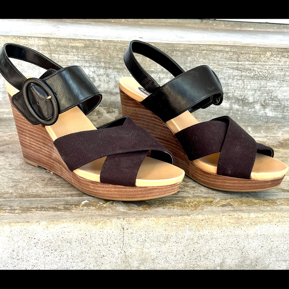 Black Dr. Scholl’s Modest Wedge Sandals—Size 11M—NEVER WORN—NWOT